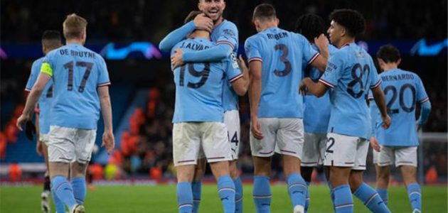 لاعب مانشستر سيتي يتجاهل 3 عروض من أجل برشلونة